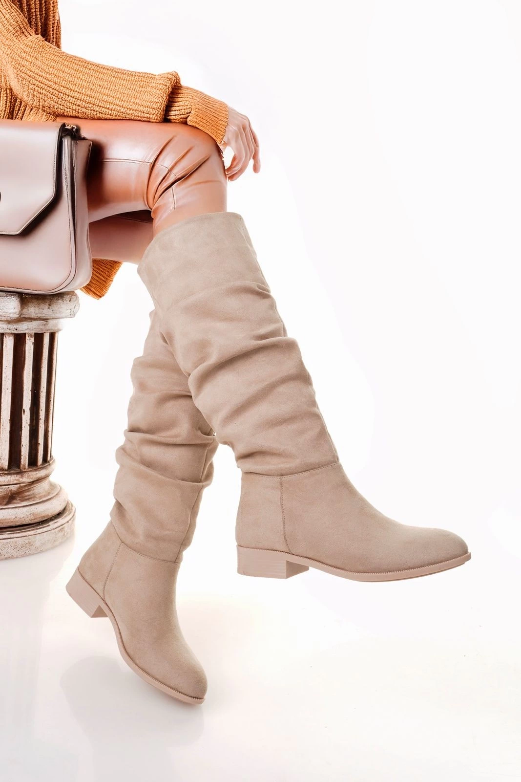 1231931_winda-bej-suet-koruklu-cizme-255227028-sw1067sh1600.png Winda Bej Süet Körüklü Çizme (Numara: 38) - Görsel 2