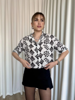 Siyah Beyaz Baskılı Crop Gömlek (Beden: L) - Görsel 3