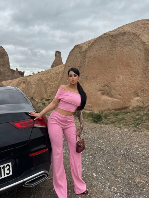 Madonna Yaka Bol Paça Pantolonlu Takım Pembe (Beden: M)