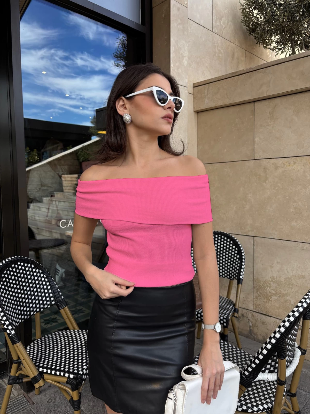 1233639_madonna-yaka-sifir-kol-bluz-pembe-12631011-sw1200sh1600.png Madonna Yaka Sıfır Kol Bluz Pembe (Beden: L) - Görsel 2