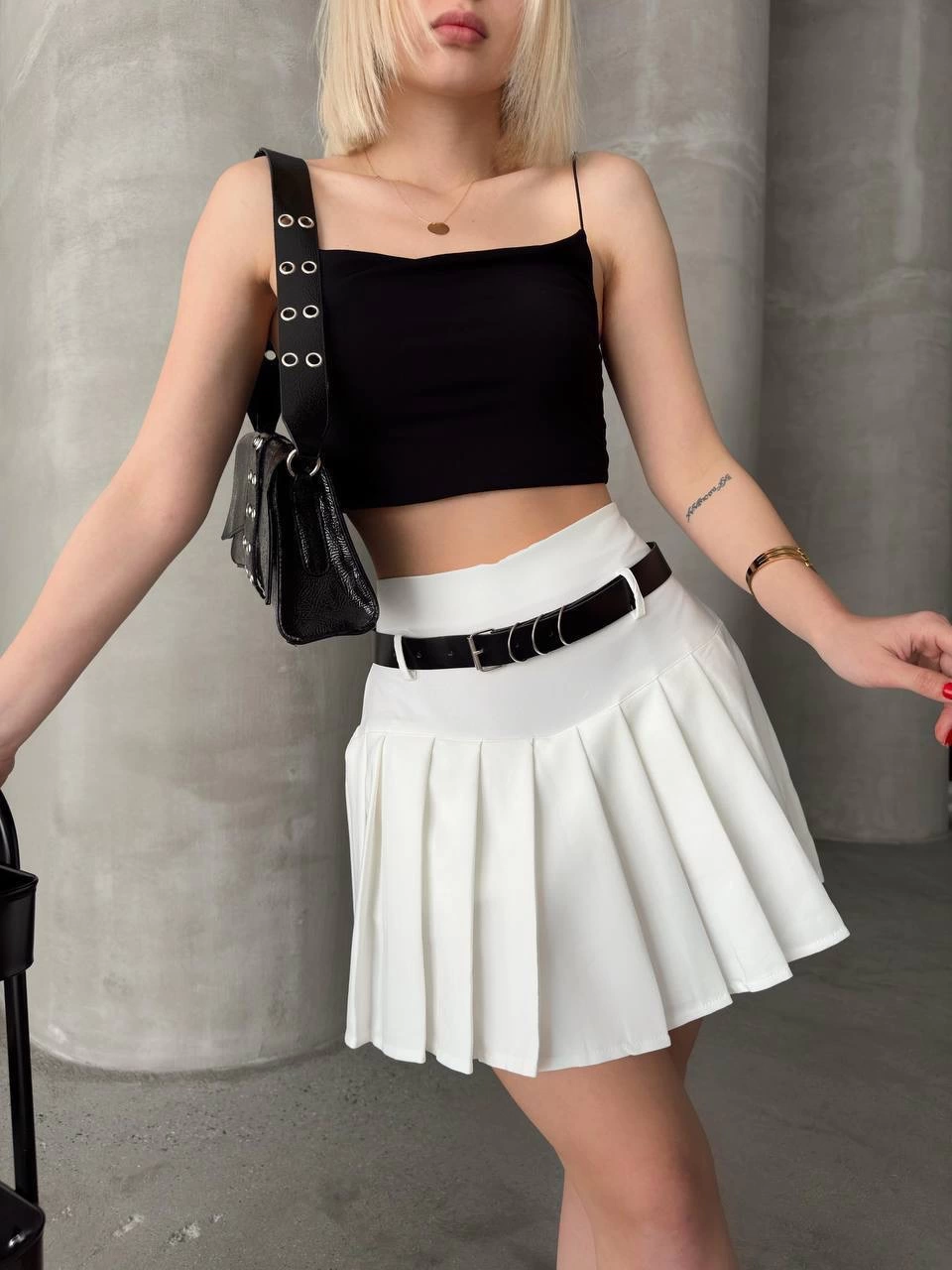 1233659_kemerli-piliseli-sort-etek-beyaz-s25305-82931072-sw960sh1280.png Kemerli Piliseli Şort Etek Beyaz S25305 (Beden: L) - Görsel 4