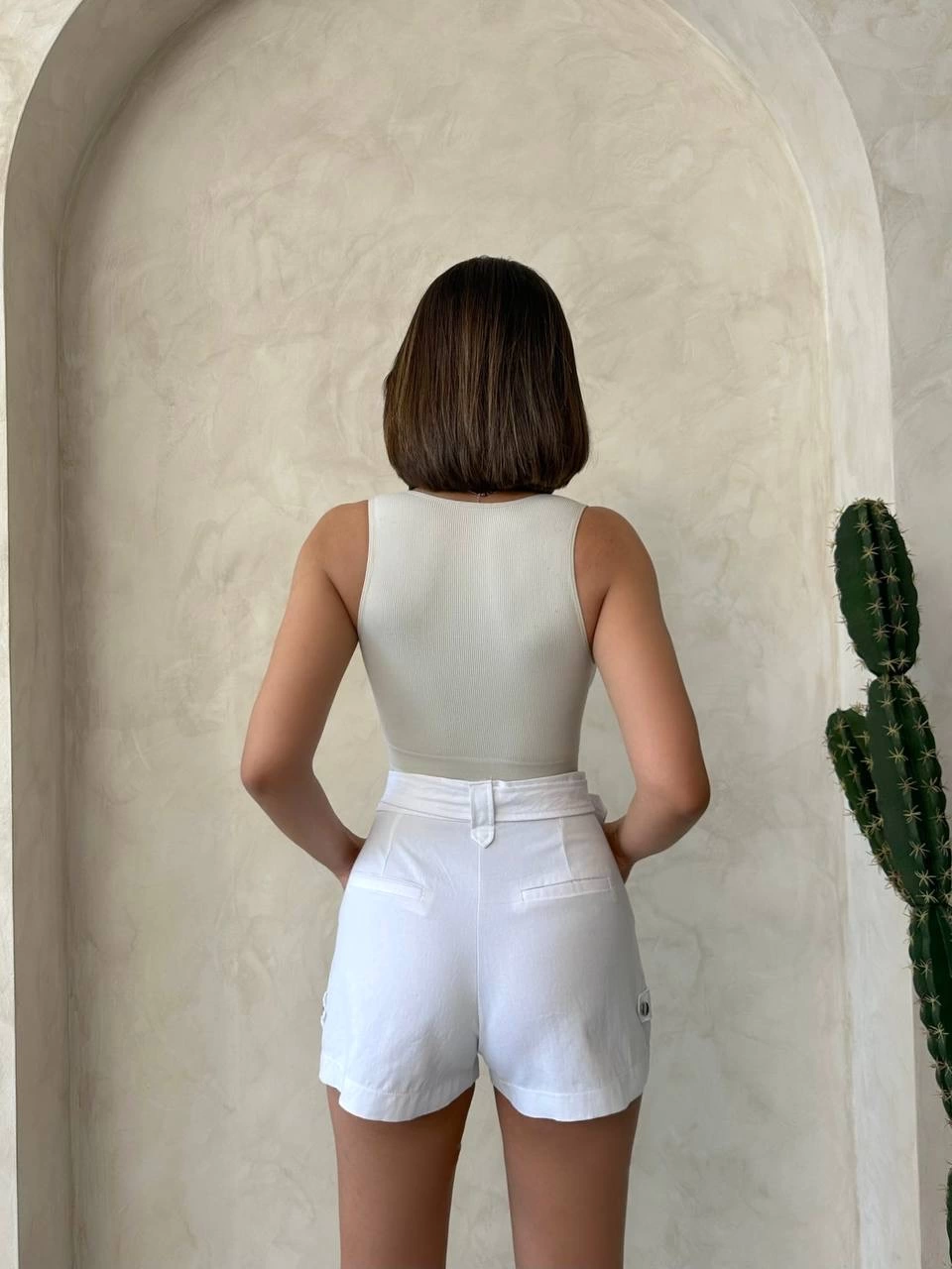 1233684_kemer-detayli-gabardin-sort-beyaz-s25289-67755426-sw960sh1280.png Kemer Detaylı Gabardin Şort Beyaz S25289 (Beden: L) - Görsel 3