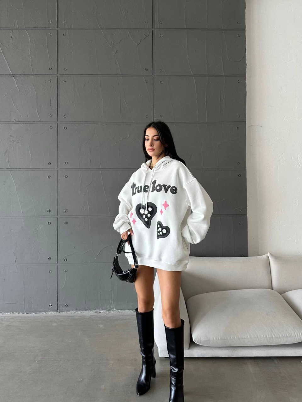 1233742_6855841e1ce18-36827484-sw960sh1280.png 3 İplik Şardonlu Oversize True Baskılı Sweat Beyaz (Beden: M) - Görsel 1