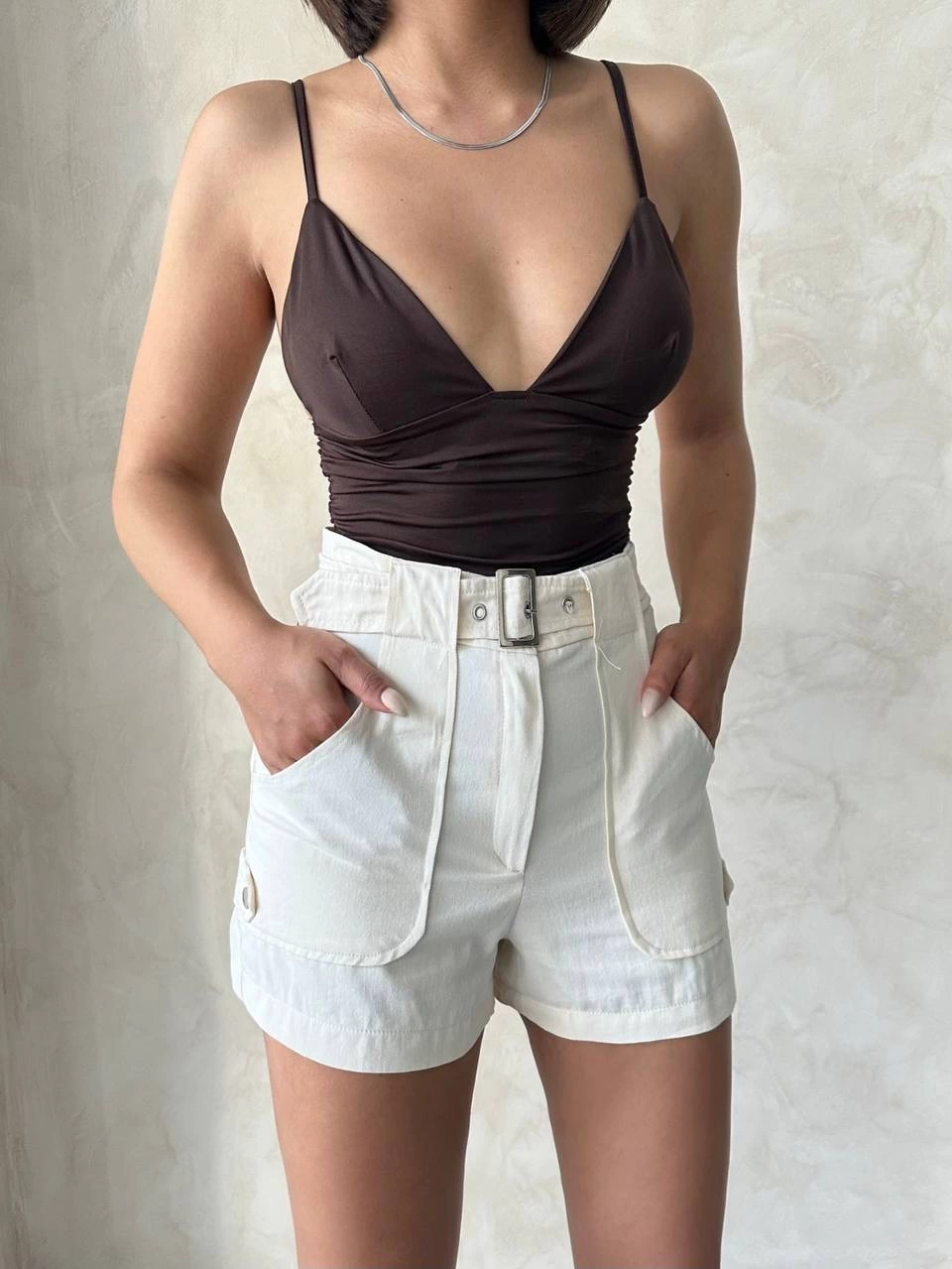 1233882_kemer-detayli-gabardin-sort-krem-s25289-24422983-sw960sh1279.png Kemer Detaylı Gabardin Şort Krem S25289 (Beden: Xl) - Görsel 5