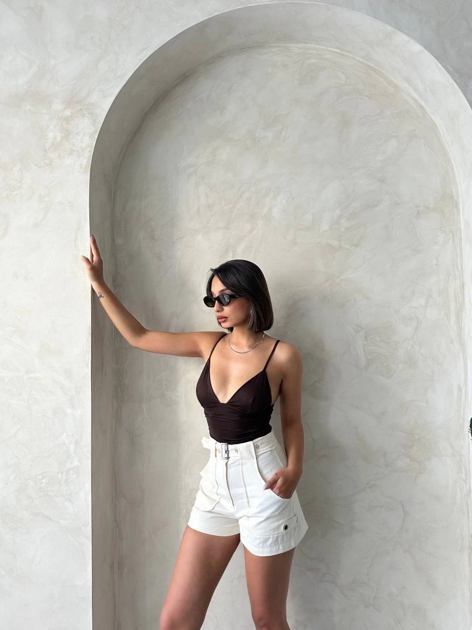1233882_kemer-detayli-gabardin-sort-krem-s25289-86182936-sw959sh1280.png Kemer Detaylı Gabardin Şort Krem S25289 (Beden: Xl) - Görsel 2