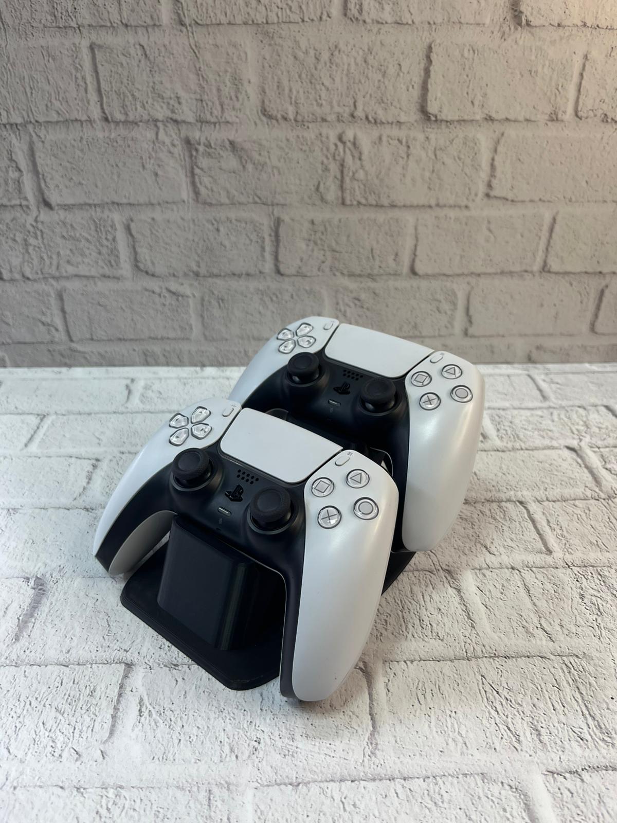 WhatsApp-Image-2025-12-20-at-10.34.22.jpeg Dekoratif Siyah İkili Gamepad Standı 7x18 cm - Görsel 3