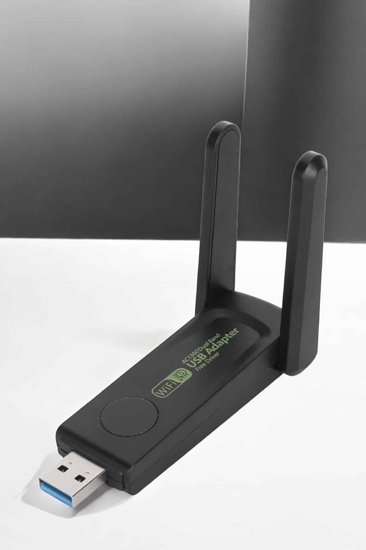 1215805_WhatsApp-Gorsel-2025-01-18-saat-15.35.15_bc012832-Photoroom.jpg Wifi Alıcı Wifi Adaptörü USB Girişli 3.0 - Görsel 1