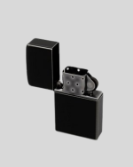 Ergonomik Metal Çakmak Mat Kaplamalı ve Şık Tasarımlı Aksesuar - Görsel 4