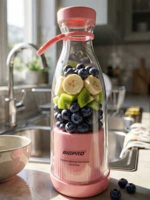 Mini Blender USB Şarjlı Smoothie Hazırlayıcı Kolay Temizlenebilir Tasarım